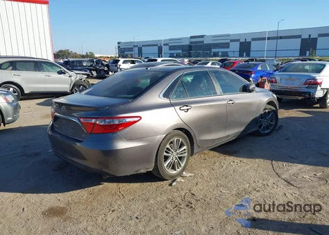 2015 Toyota Camry Se z USA, uszkodzony, nr VIN 4T1BF1FK7FU050168